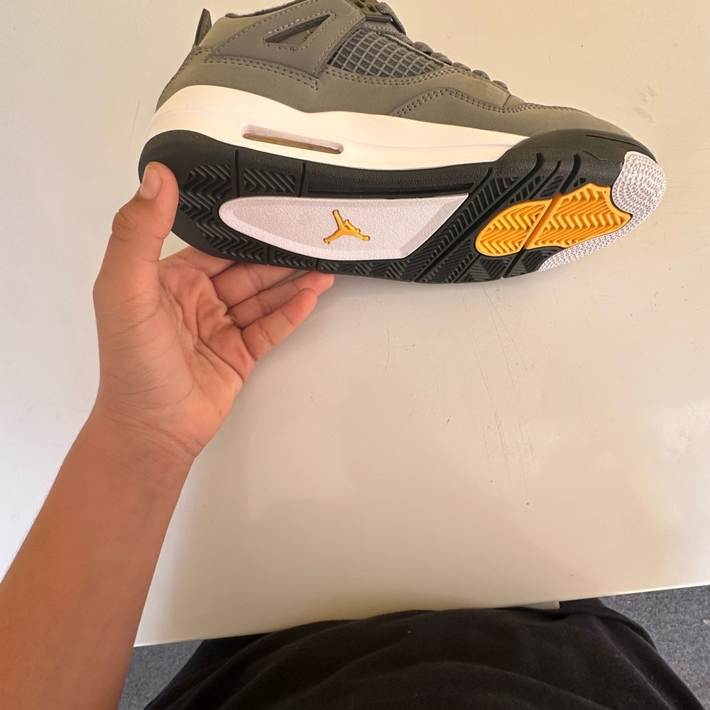 Jordan 4 Cool Grey 7Y 7 (Youth)